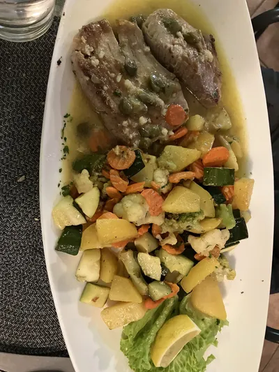 Vitorlázás a Balatonon és Adrián